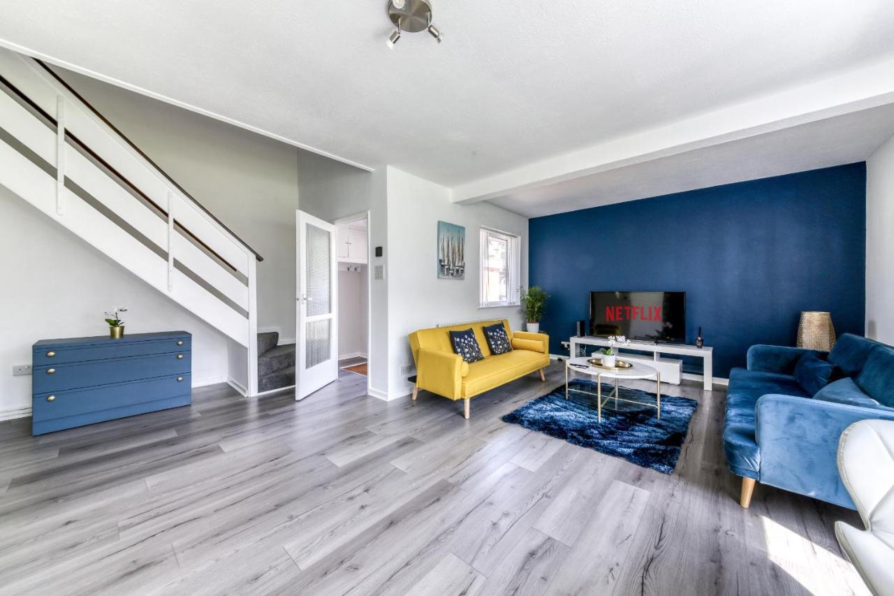 Contemporary 4 Bedroom Detached House With Parking And City Links Κρόιντον Εξωτερικό φωτογραφία